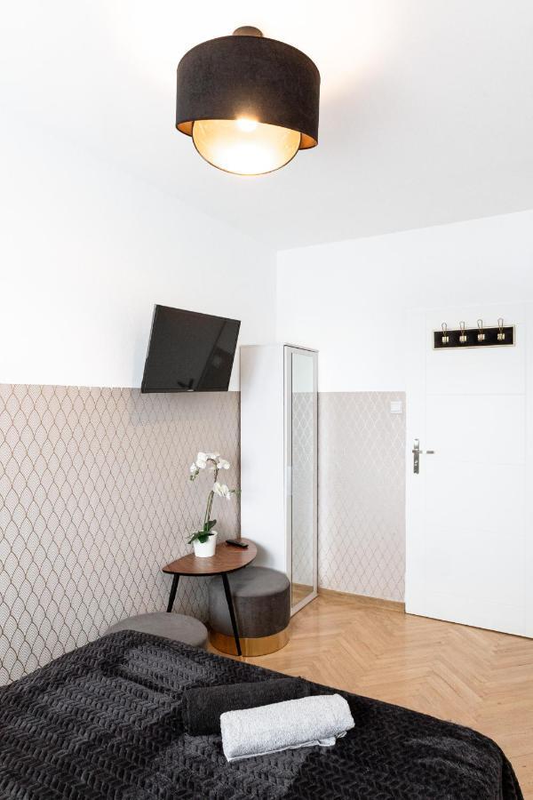 Clicktheflat Conrada Apart Rooms Warsaw Exterior photo